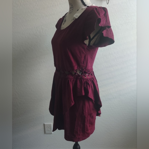 🆕 Ladakh burgundy Renaissance medieval cosplay peplum open back midi dress (M) - Picture 3 of 8
